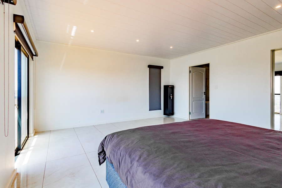 4 Bedroom Property for Sale in Oude Westhof Western Cape